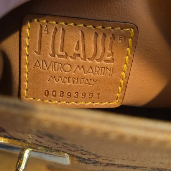 Alviero Martini| 1 Classe |Leather Vintage Map Print Purse | Limited Style - Picture 12 of 14